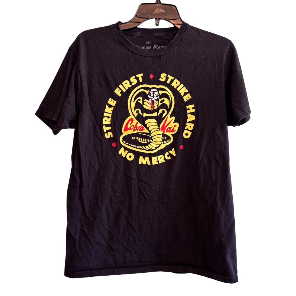 Cobra Kai Mens Strike‎ First Strike Hard No Mercy Graphic T-Shirt Black Size M